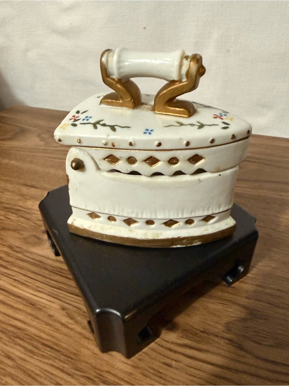 Vintage porcelain iron trinket box
